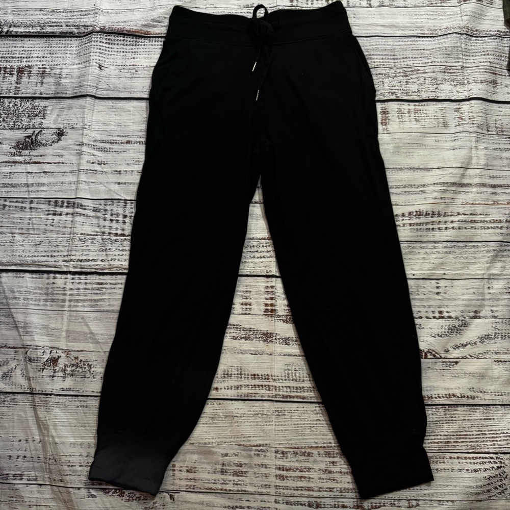 Black Jogger Pants by lululemon size 8
